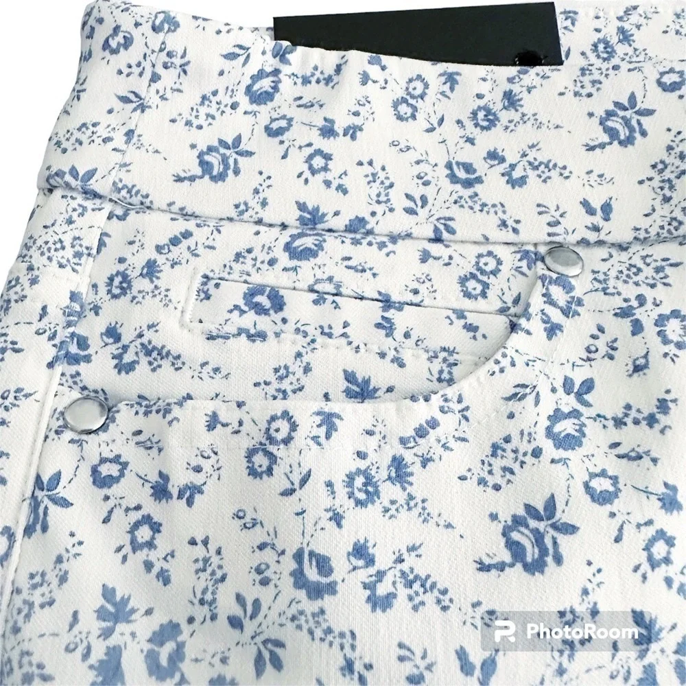 MARIO Serrani Blue Floral Stretch Cuff Capri NWT Size Small